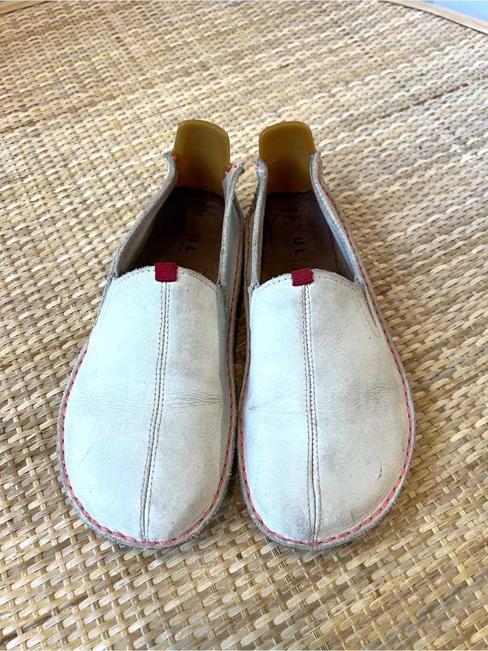 Vivo Barefoot Ababa II slip-on barefoot shoes minimalist off white pink stitch 5
